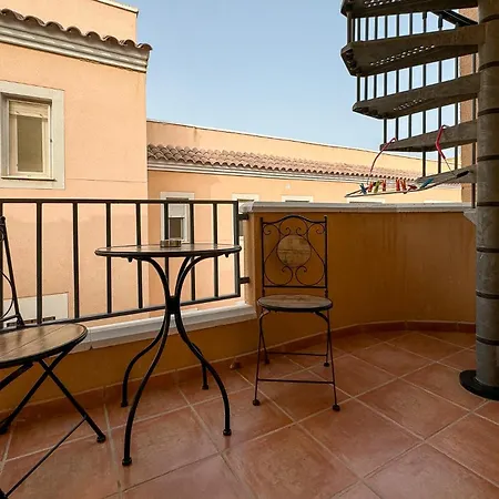 R2306 - Balcones De Marques アパート *